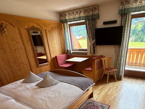 Apartment Saslonch