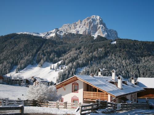 Maso Larciunei in winter