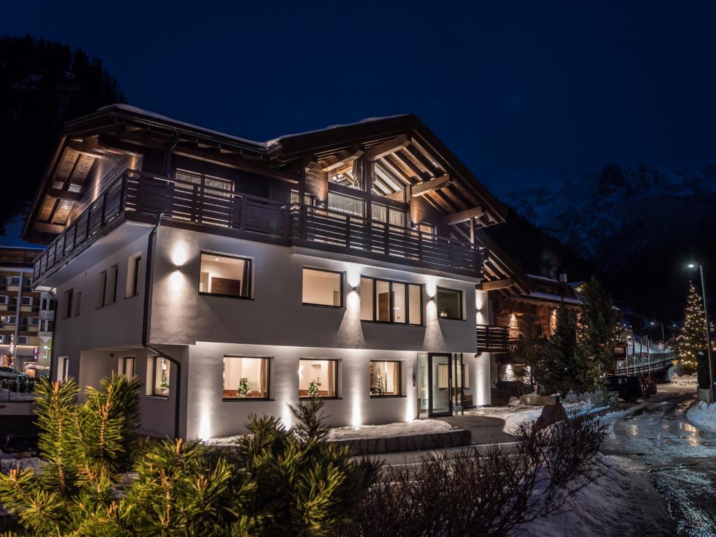Arya Alpine Lodge - Garni Hotel in Wolkenstein in Gröden