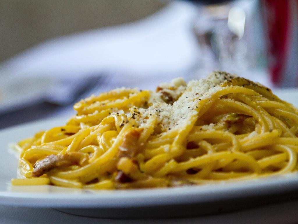 Spaghetti Carbonara - Restaurants in the Dolomites